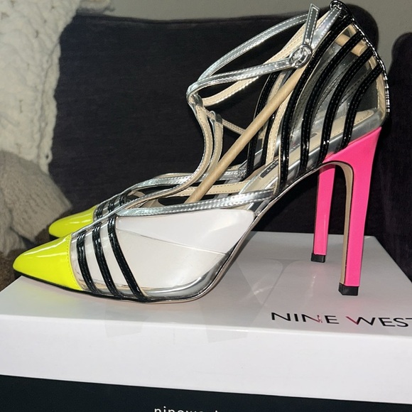 NWB Ninewest T-Strap heel - Picture 6 of 8